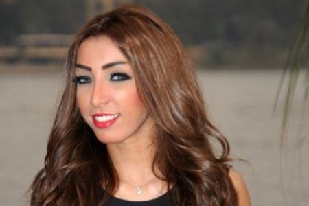 "دنيا بطمة" ستقيم عرساً مغربياً تاريخياً !