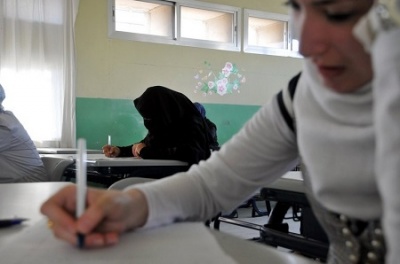 استحالة استيعاب الطلاب السوريين