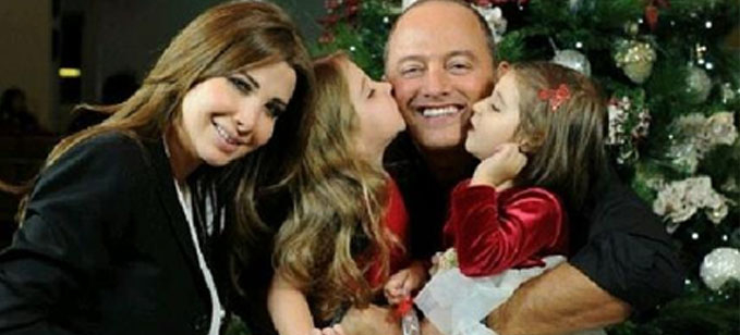 بالصورة: نانسي عجرم مع زوجها وابنتيها في عيد الميلاد