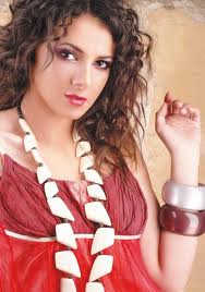 الفنانة دنيا غانم والمليون مشاهد....