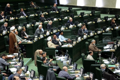 مشروع قانون لزيادة أجهزة الطرد المركزي ورفع مستوى التخصيب إلى 60%