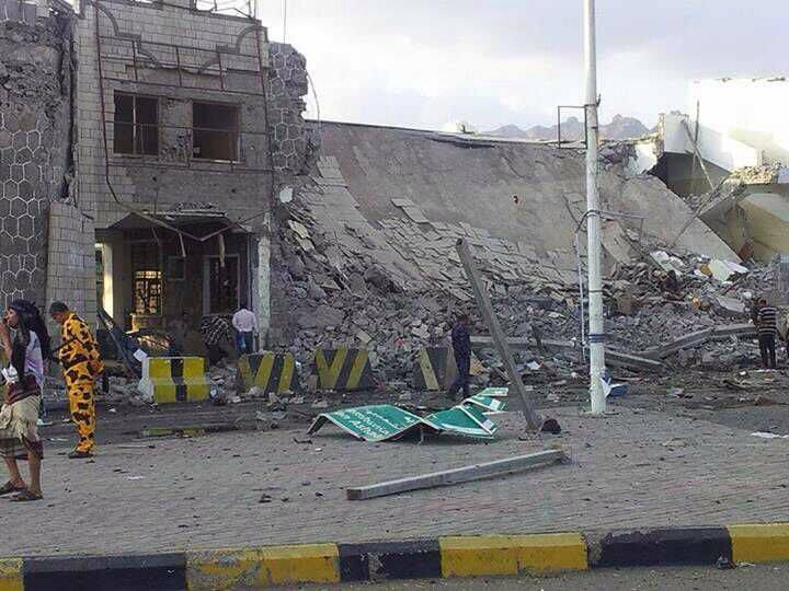 4 قتلى وعشرات الجرحى في انفجارات بعدن جنوب اليمن 