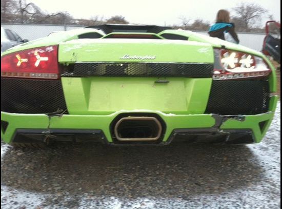 الرجل الاسوء حظا! بعد ربحه Lamborghini ب6 ساعات يصدمها ويحطمهاّ!