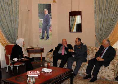 الحريري تابعت الوضعين
الأمني والحياتي