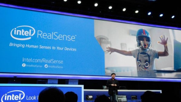 “إنتل” تكشف عن كاميرا ثُلاثية الأبعاد ضمن سلسلة “RealSense” الجديدة