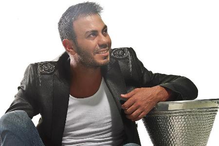 بالفيديو-غدي يُفاجئ جمهوره في أغنيته 