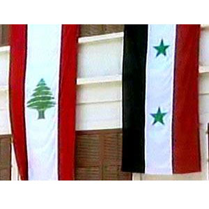 تنسيق أمني لبناني ــ دولي على أعلى المستويات لمراقبة الحدود<br />
مصادر ديبلوماسيّة: أدلّة على وصول الكيميائي إلى حزب الله<br />
المقاومة : حملة إستخباراتيّة رخيصة لا تستحق الردّ<br />
8 آذار : تهيئة الأجواء لاستهداف مناطق «الممانعة»
