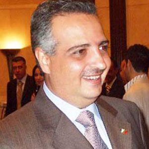 في زمن التحولات يُكرم سفير روسيا في المياه الدافئة عند شاطئ خلده<br />
ارسلان انتزعه حليفاً من المختارة<br />
بعد وقوف بلاده صامدة مع النظام السوري والمحور المقاوم