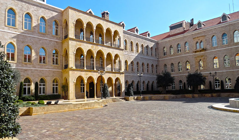 ارتفاع منسوب التفاؤل في حكومة جامعة وبري وصف سليمان بـ«الحَكَم والحاكم» ...
أجواء اقليمية مشجعة وجنبلاط «القصة بدها شغل بعد» ولقاء جمع نصرالله وعون ...
المستقبل تلقى أجوبة إيجابية على أسئلته وجعجع «لا مشاركة مع حزب الله»