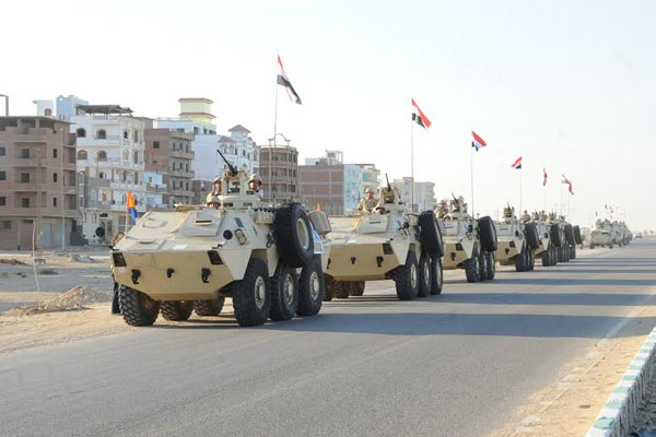 الاستفتاء على الدستورالمصري يستنفر الآلآف من القوات المسلحة