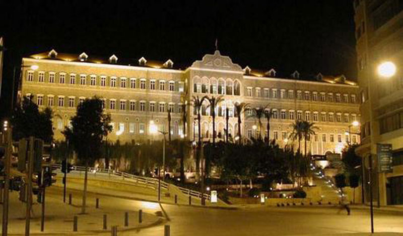 طبخة الحكومة على نار حامية والعقدة المسيحية في 8 و14 آذار ...
واشنطن تؤكد تشكيل الحكومة وأن الرياض موافقة على مشاركة حزب الله ...
عون لن يترك «الطاقة» وجعجع : «لم أقرر ولم يقنعني الحريري بعد»