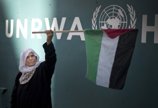 
إصابة العشرات في اشتباكات بين سكان مخيم الجلزون وقوات الأمن الفلسطينية شمال رام الله 
