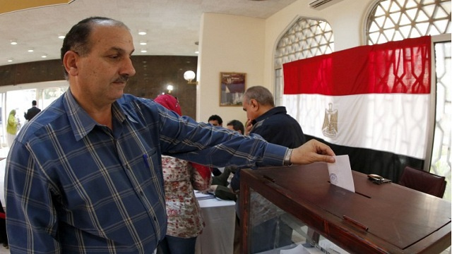 
اللجنة العليا للانتخابات: بدء التصويت على الدستور المصري 
