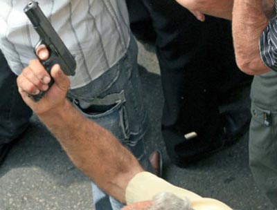 أنصار الإخوان بقرية دلجا بالمنيا يُطلقون النار على مجند