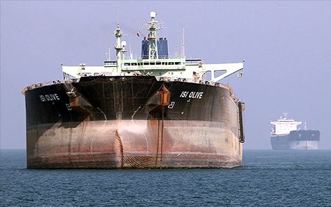الهند تدرس خفض وارداتها من النفط الايراني بنسبة 15%