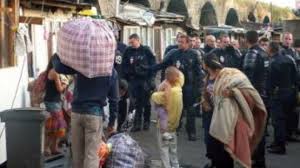 فرنسا طردت أكثر من 20 ألفاً من غجر الروما