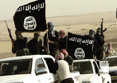طرابلس تحاكي سوريا والعراق في الصراع بين القوى السلفية
ملامح تأسيس لـ «داعش» و«النصرة» وفتاوى تكفيرية تتنافس للسيطرة