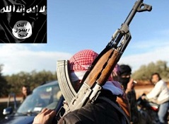 دخول أعداد كبيرة من مسلحين عرب إلى بلدات عكار وتكتّم شديد واعتداءات بالقذائف على الجانب السوري
