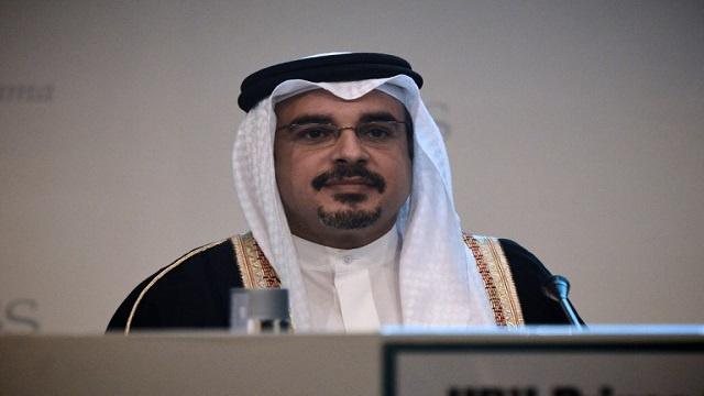 ولي العهد البحريني يلتقي المعارضة لاستئناف الحوار