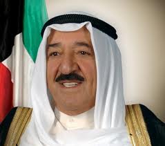 أمير الكويت يهنأ الرئيس المصري بنجاح عملية الاستفتاء على الدستور الجديد 