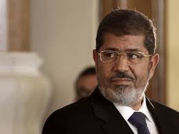 تواصل التظاهرات في مصر ومرسي يهين القضاء