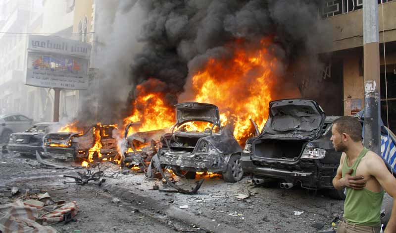 انفجار الضاحية الجريحة : 4 شهداء وأكثر من 40 جريحاً بينهم 6 في خطر ...
تقدّم في توزيع الحقائب والمداورة وجنبلاط للاستفادة من الدعم الايراني ــ السعودي للتأليف ...
اشتداد المعارك في طرابلس و8 جرحى للجيش بينهم ضابطان ورتباء وجنود