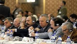 بالفيديو عراك بين الموالين والمعارضين السوريين في جنيف 2