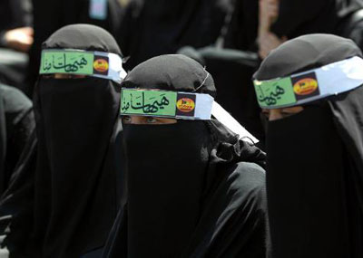 مقتل عشرين شخصا في المعارك
بين الحوثيين وقبائل حاشد في اليمن