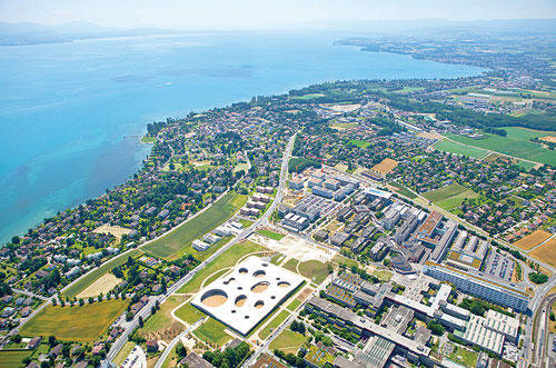 لوزان... مدينة أسطورية أشبه بكرنفال متجدد الأفراح