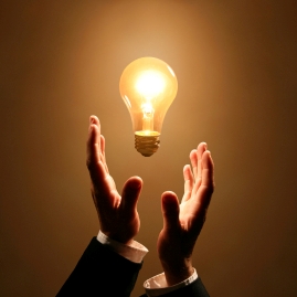 اجلس أمام الحقيقة وكأنك طفل صغير