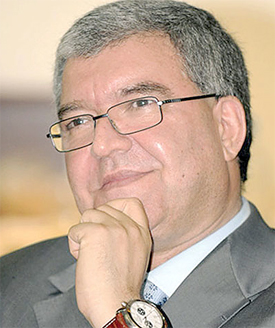 المشنوق: كل قرش يصرف في لبنان بأمر من بندر