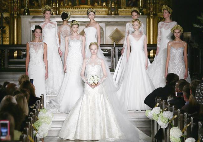باقة من أجمل فساتين زفاف Pronovias الإسبانيّة