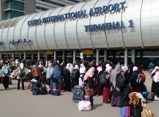 مصر ترحّل ناشطًا أمريكيًا بعد منعه من دخول البلاد