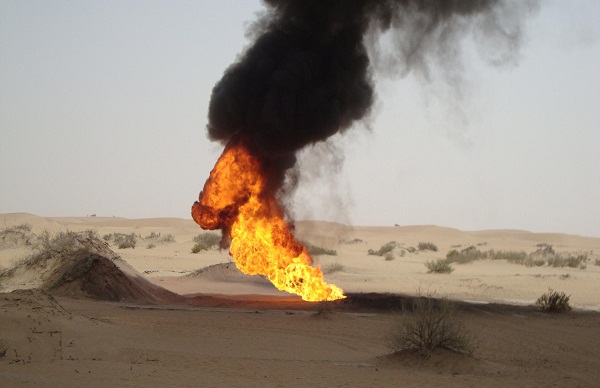 اليمن :تفجير انبوب لتصدير النفط بحضرموت 