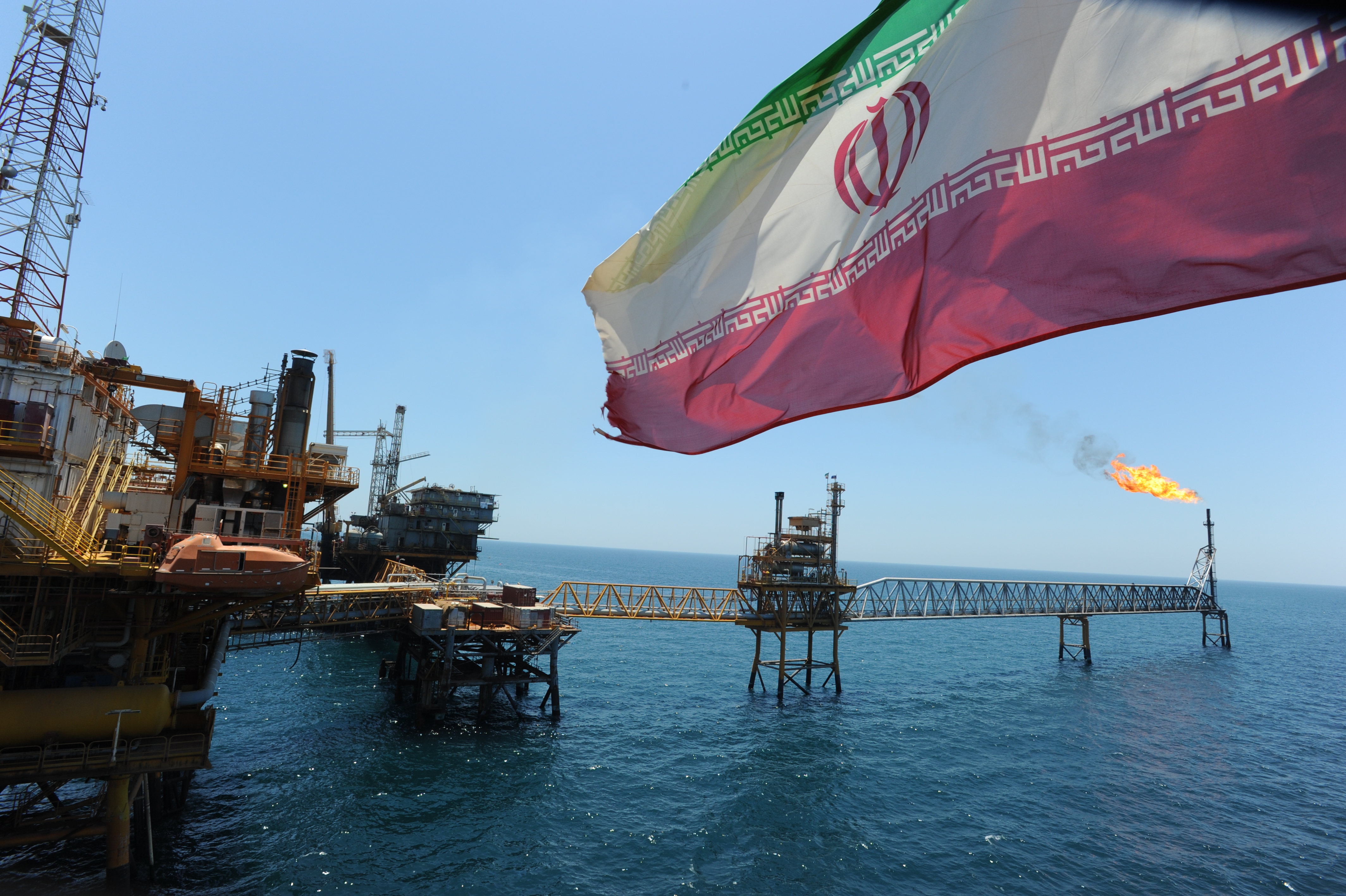 انخفاض واردات آسيا من النفط الايراني بنسبة 15% في 2013