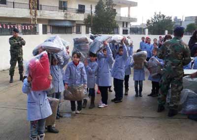 الجيش وزّع معاطف شتويّة
على طلاب في مناطق مختلفة