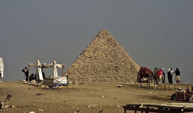 اكتشاف قبر صانع الجعة لآلهة الموتى بمصر
