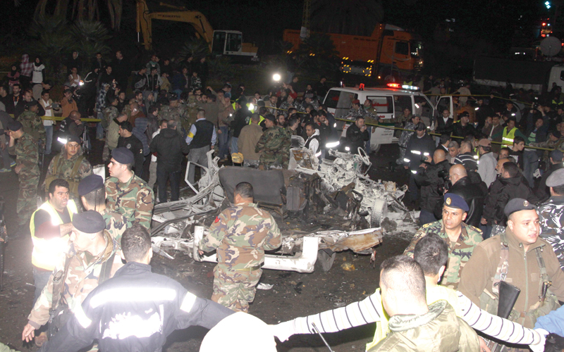 سائق «الفان» حسن مشيك أنقذ الضاحية الجنوبيّة من انتحاري تفجيري...
البلد في المأزق الكبير.. حكومة أمر واقع سياسي والدخول في المجهول