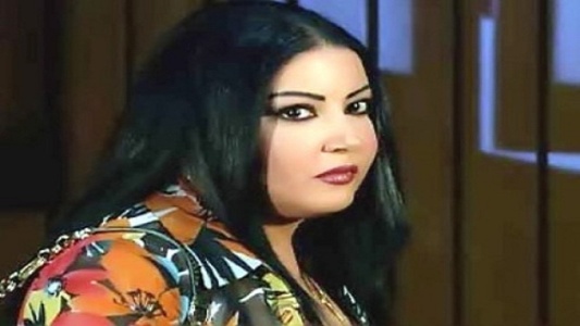 وزن سمية الخشاب الزائد.. يبعد المخرجين عنها!
