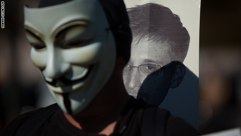 مسؤول أمني أمريكي لا يستبعد اجتماع المخابرات الروسية بسنودن
