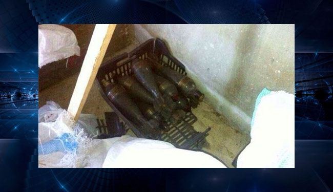 بالصور.. ضبط مخزن اسلحة في غرفة لاجئ سوري في لبنان
