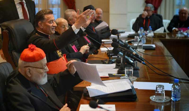 وثيقة بكركي تكمل إعلان بعبدا وتضع الأسس للخروج من المأزق السياسي : ...
انتخاب رئيس للجمهورية ضرورة للبنان وسليمان والحريري والسنيورة يؤيدونها ...
الاتصالات الحكومية : لا خروقات.. وبري وجنبلاط نصحا بالتريّث وسلام سيشكلها ولن يعتذر