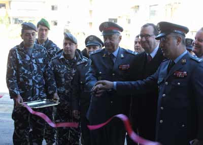 السفارة الأميركيّة تدعم الأمن الداخلي بمرآب لصيانة المركبات
ميلز : شراكتنا التزام طويل المدى مع لبنان
بصبوص : الظروف تفرض الجهوزيّة التامّة لمواجهة الأخطار