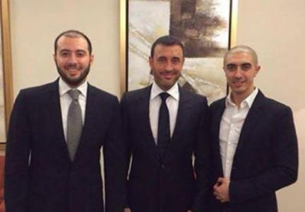 بالصورة-كاظم الساهر يظهر لأول مرة مع ابنيه! 