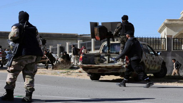 مسلحون مجهولون يهاجمون مقر قيادة الجيش في العاصمة الليبية طرابلس