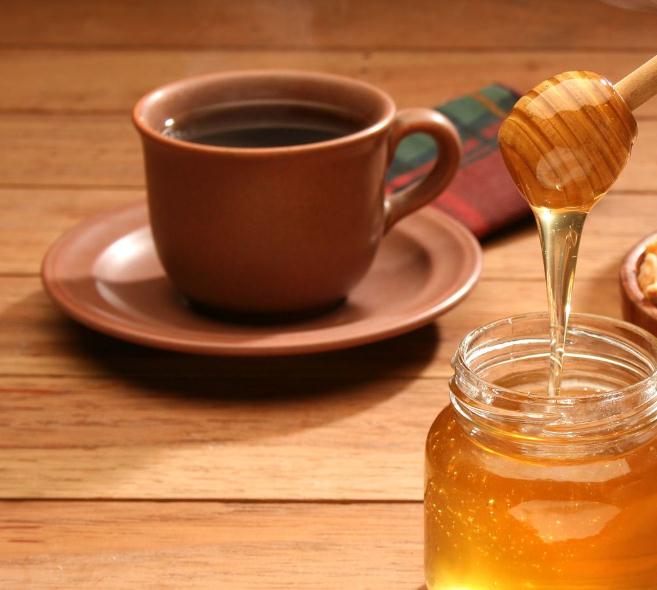 العسل بالقهوة لعلاج السعال