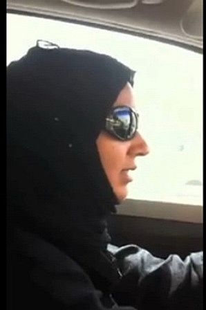 المرأة السعودية ، هل ستقود السيارة يوما ؟ 