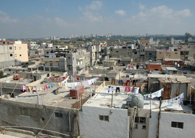 توقيف عباس أطلق صفّارة تحريك خلايا أصوليّة نائمة
ملف المخيّمات الفلسطينيّة
في دائرة الضوء والإتهام من جديد