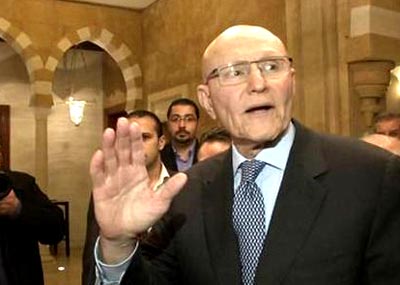«حكومة العجائب» ابصرت النور فدخل تمام بيك سلام السراي بصيغة المعقول الممكن
ايجابية التشكيل تتراجع امام البيان الوزاري ومرحلة جديدة من شد الحبال