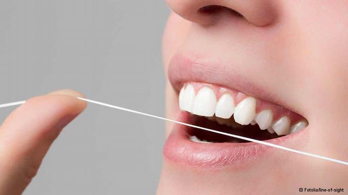 أشهر عشرة أخطاء في تنظيف الأسنان